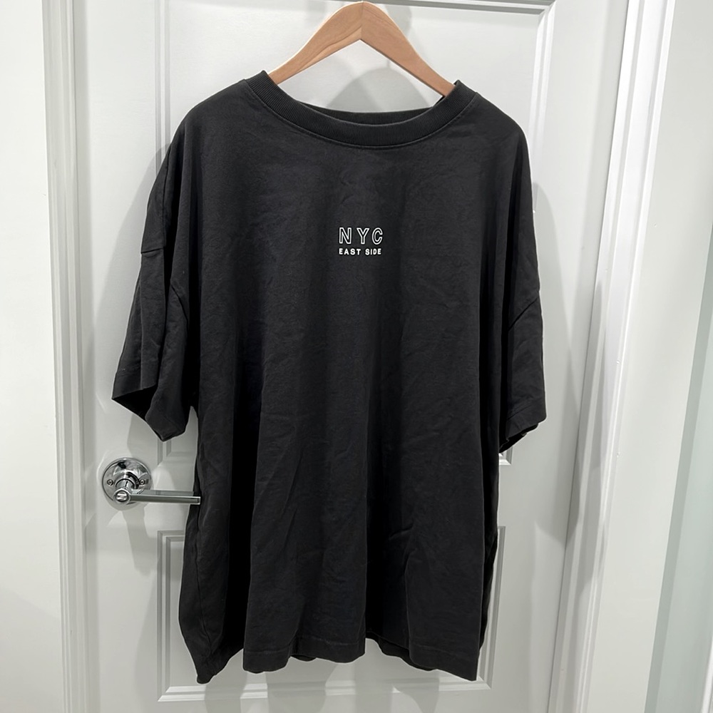 H&M Oversized NYC tee